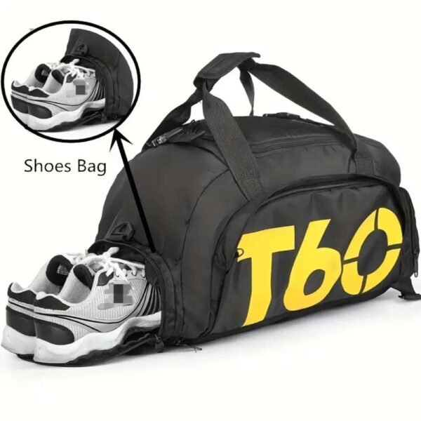 Travel beg in black color with shoes