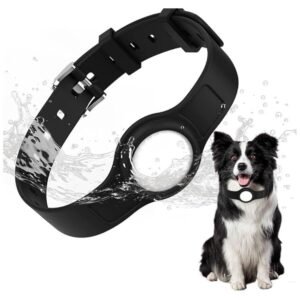 Close-up of Silicone Dog Collar with Tracker, showing adjustable size and durable silicone material