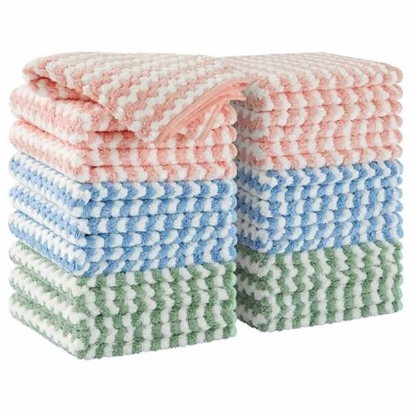 Microfiber kitchen towels in assorted colors